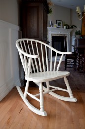 Chaise berçante Windsor blanche